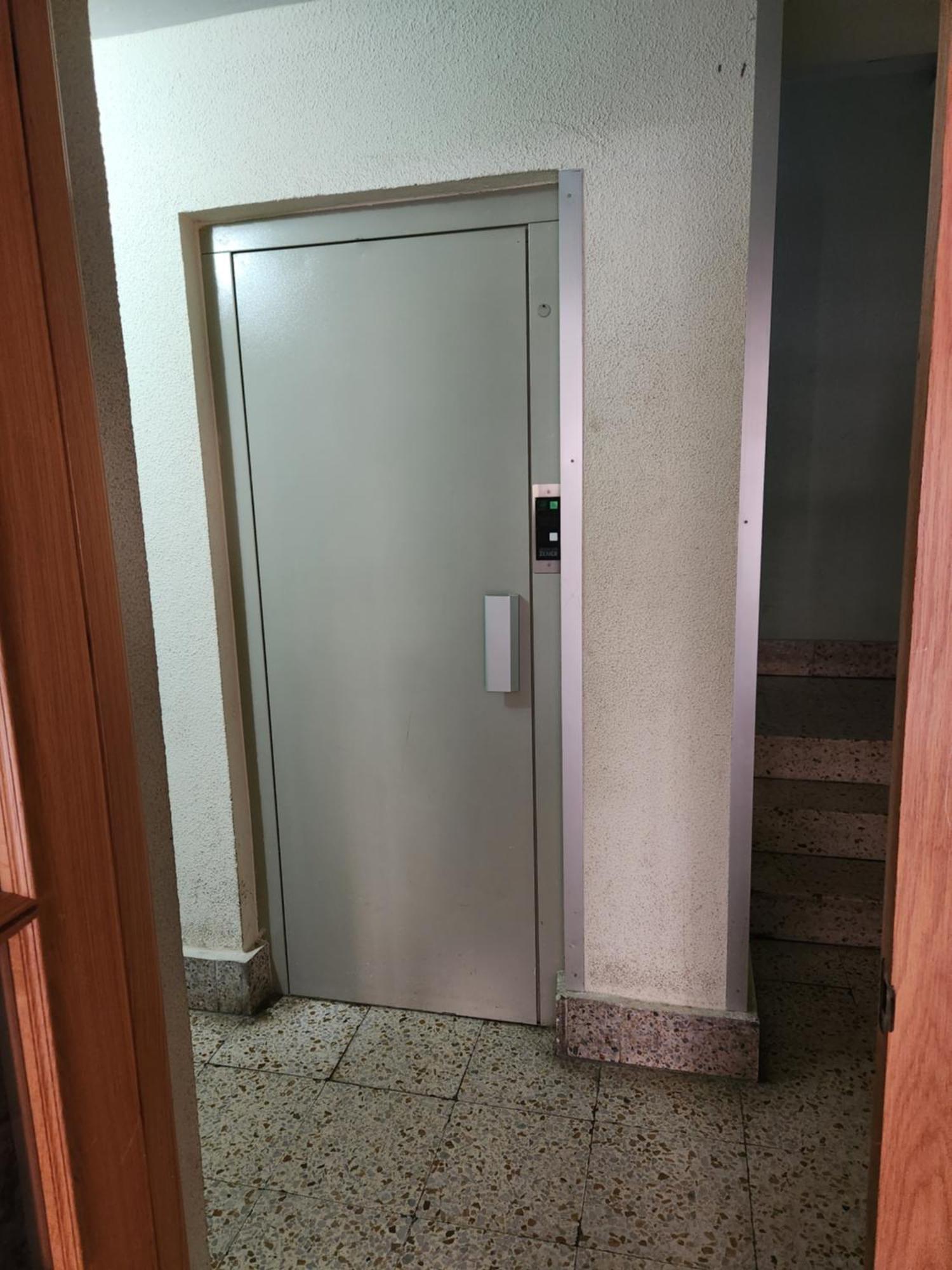 Moderno Apartamento Cerca Del Centro En León Exterior foto